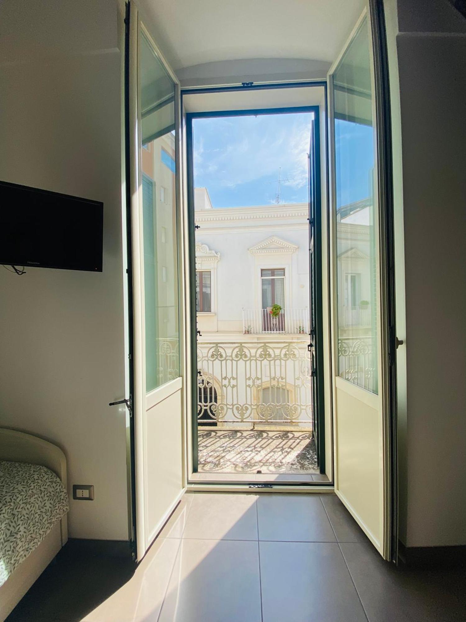 Nova Domus Bed & Breakfast Кастеланета Екстериор снимка